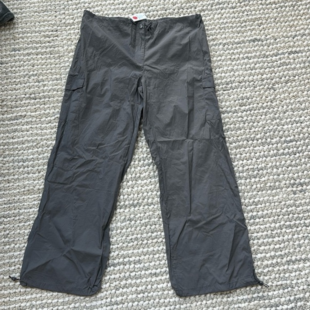 Vintage Gray Cargo Windbreakers Pants NWT 🆕🖤‎
